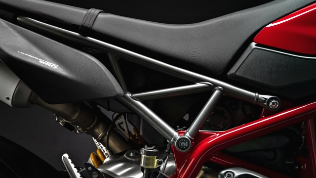 Ducati Hypermotard 950 RVE ดูคาติ ปี 2021 : ภาพที่ 6
