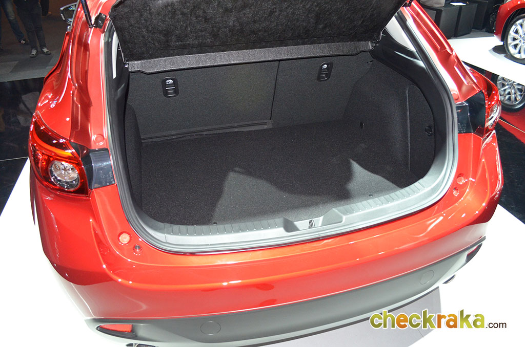 Mazda 3 2.0 Sports Hatchback S มาสด้า ปี 2014 : ภาพที่ 19