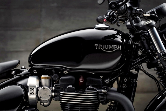 Triumph Bonneville Bobber Black ไทรอัมพ์ บอนเนวิลล์ ปี 2018 : ภาพที่ 3