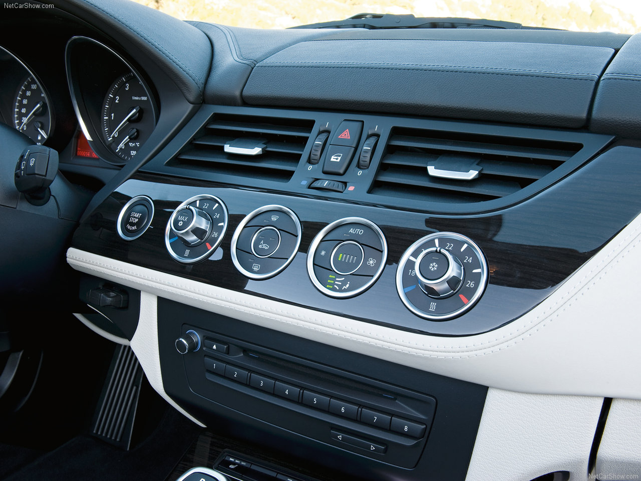 BMW Z4 Roadster sDrive23i Highline บีเอ็มดับเบิลยู แซด4 ปี 2010 : ภาพที่ 8