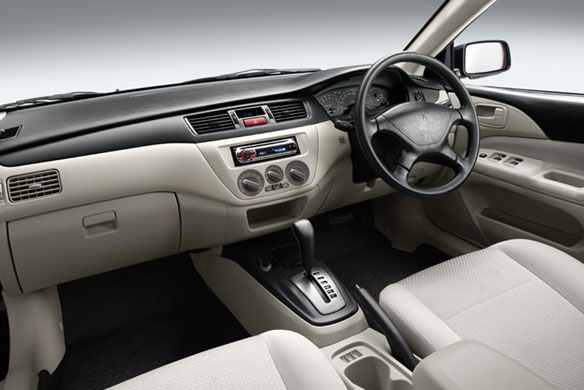 Mitsubishi Lancer 1.6 GLX 5MT มิตซูบิชิ แลนเซอร์ ปี 2008 : ภาพที่ 3