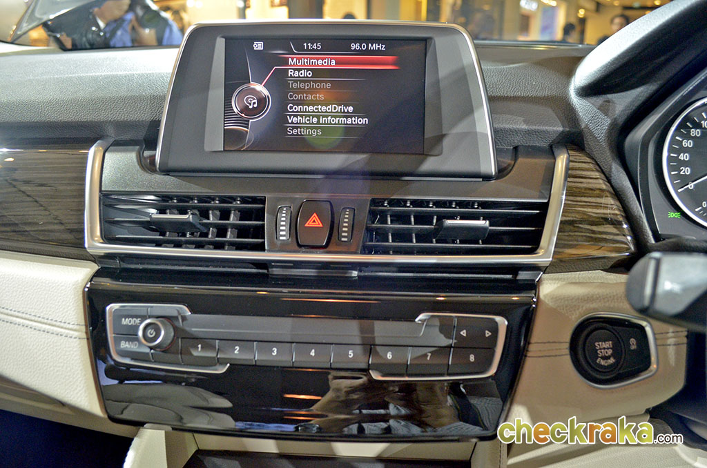 BMW Series 2 218i Gran Tourer Luxury บีเอ็มดับเบิลยู ซีรีส์ 2 ปี 2015 : ภาพที่ 14