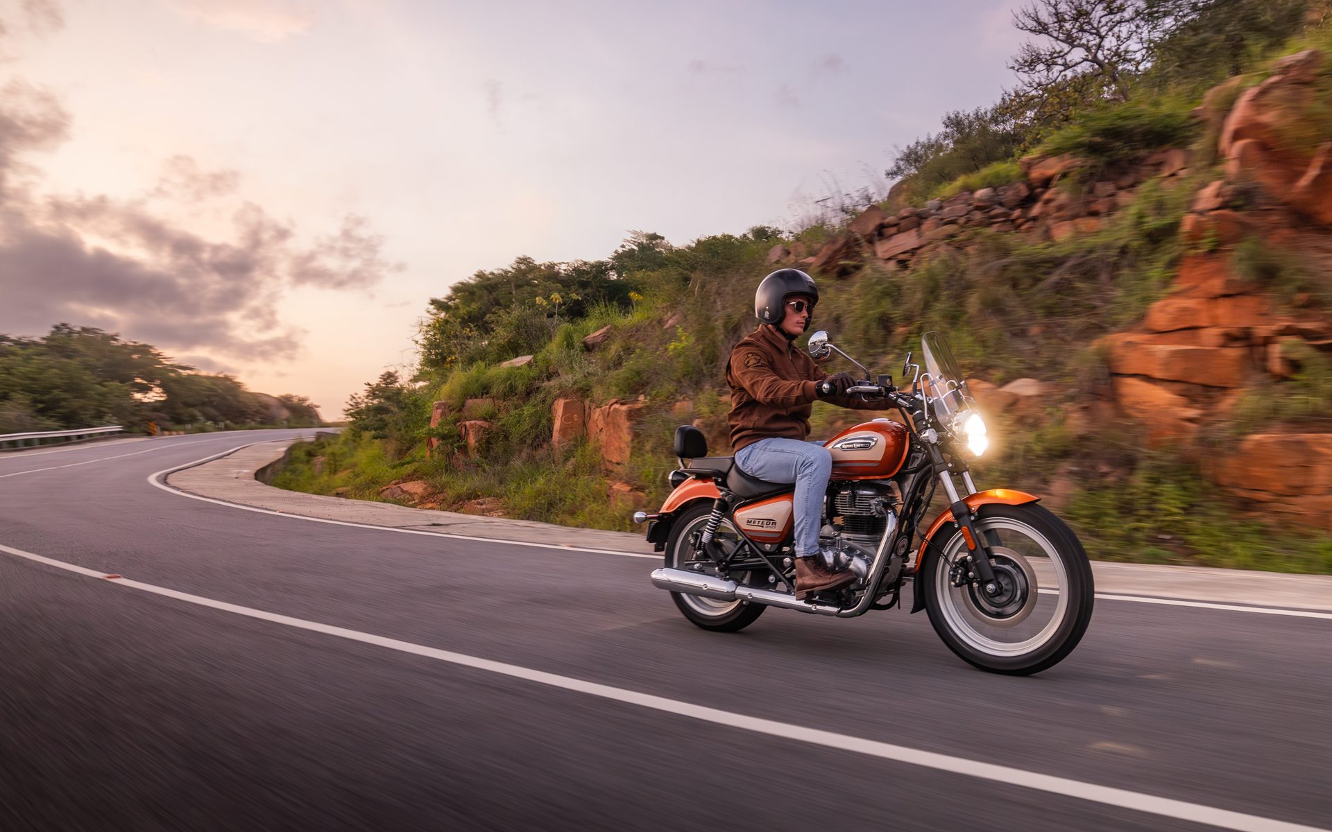 Royal Enfield Meteor 350 Sundowner Orange โรยัล เอ็นฟีลด์ ปี 2026 : ภาพที่ 8