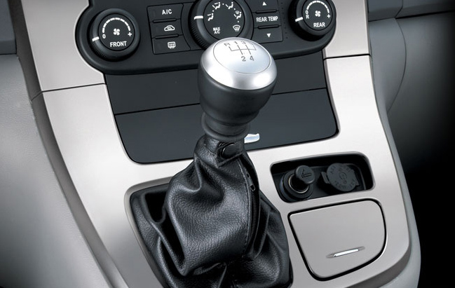 KIA Grand Carnival Touring เกีย แกรนคาร์นิวัล ปี 2009 : ภาพที่ 9