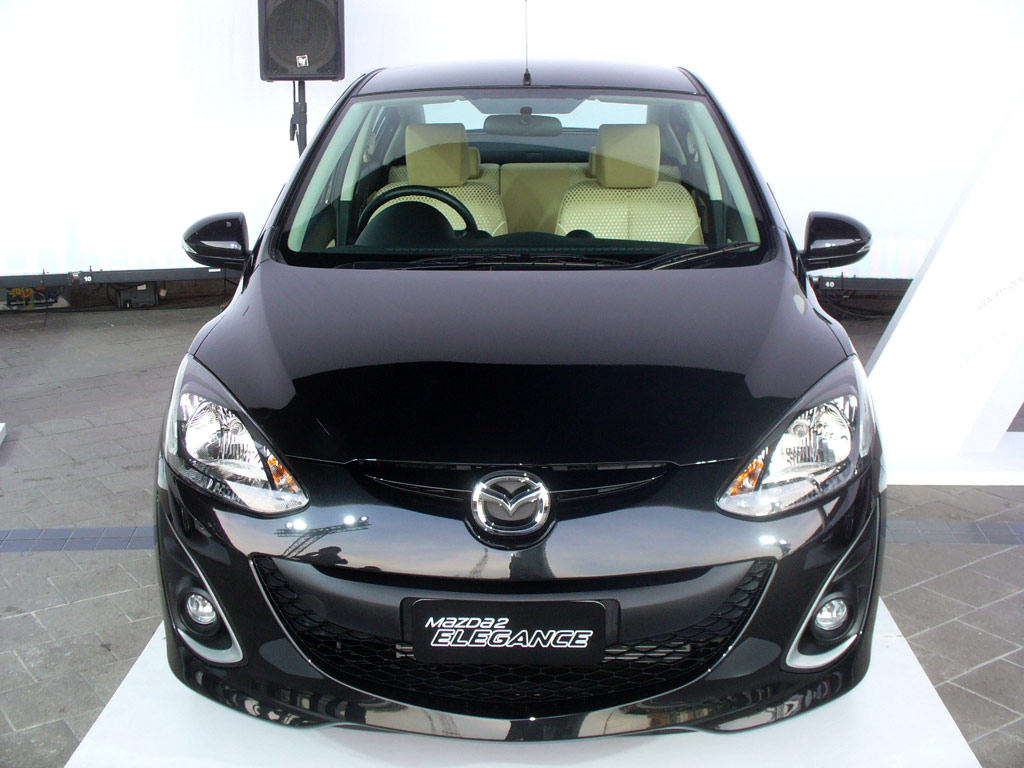 Mazda 2 Elegance Groove AT มาสด้า ปี 2012 : ภาพที่ 3