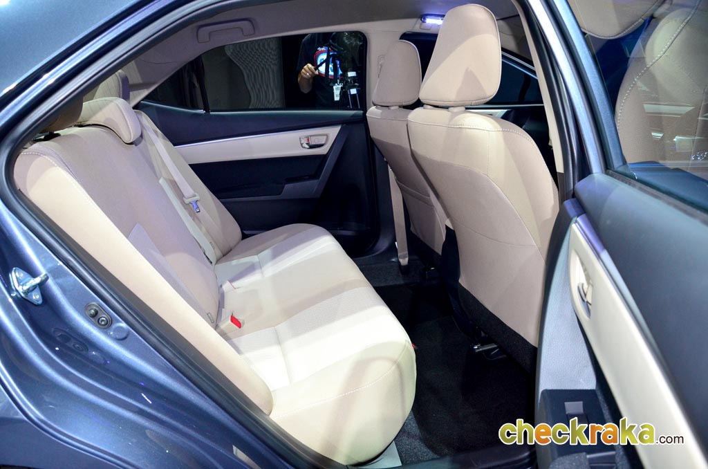 Toyota Altis (Corolla) 1.8 E A/T โตโยต้า อัลติส(โคโรลล่า) ปี 2014 : ภาพที่ 15