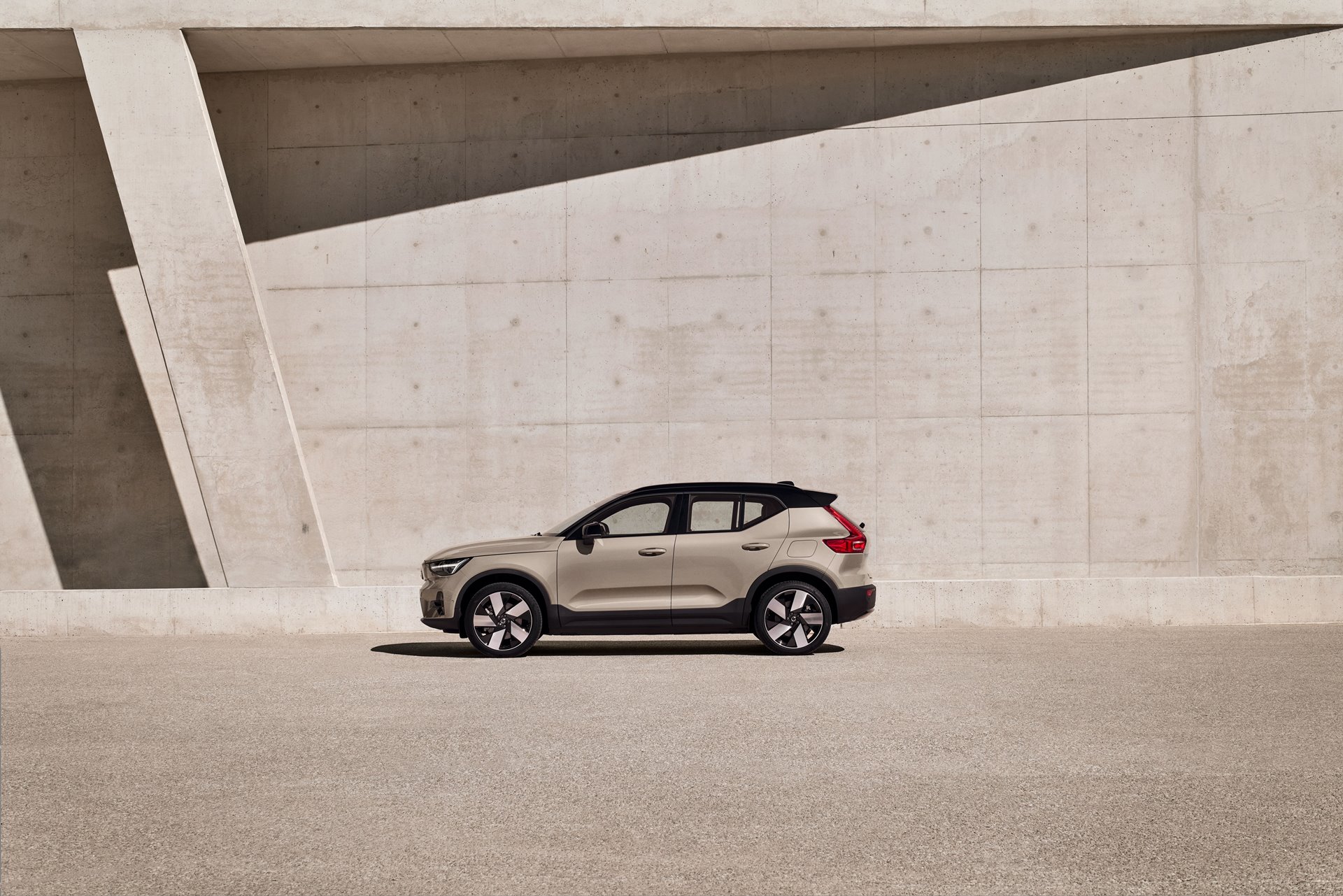 Volvo EX40 Ultra – Twin Motor วอลโว่ ปี 2024 : ภาพที่ 8