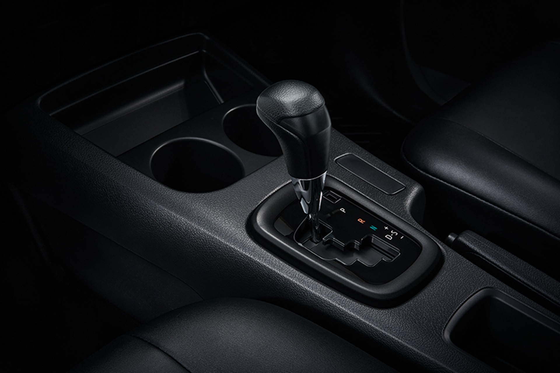 Toyota Hiliux Champ 2.4 Diesel AT Super SWB Attractive Package โตโยต้า ปี 2025 : ภาพที่ 11