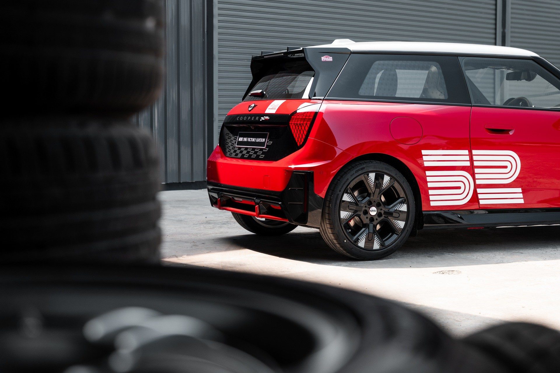 Mini John Cooper Works Electric 1965 Victory Edition มินิ จอห์น คูเปอร์ เวิร์กส์ ปี 2026 : ภาพที่ 9