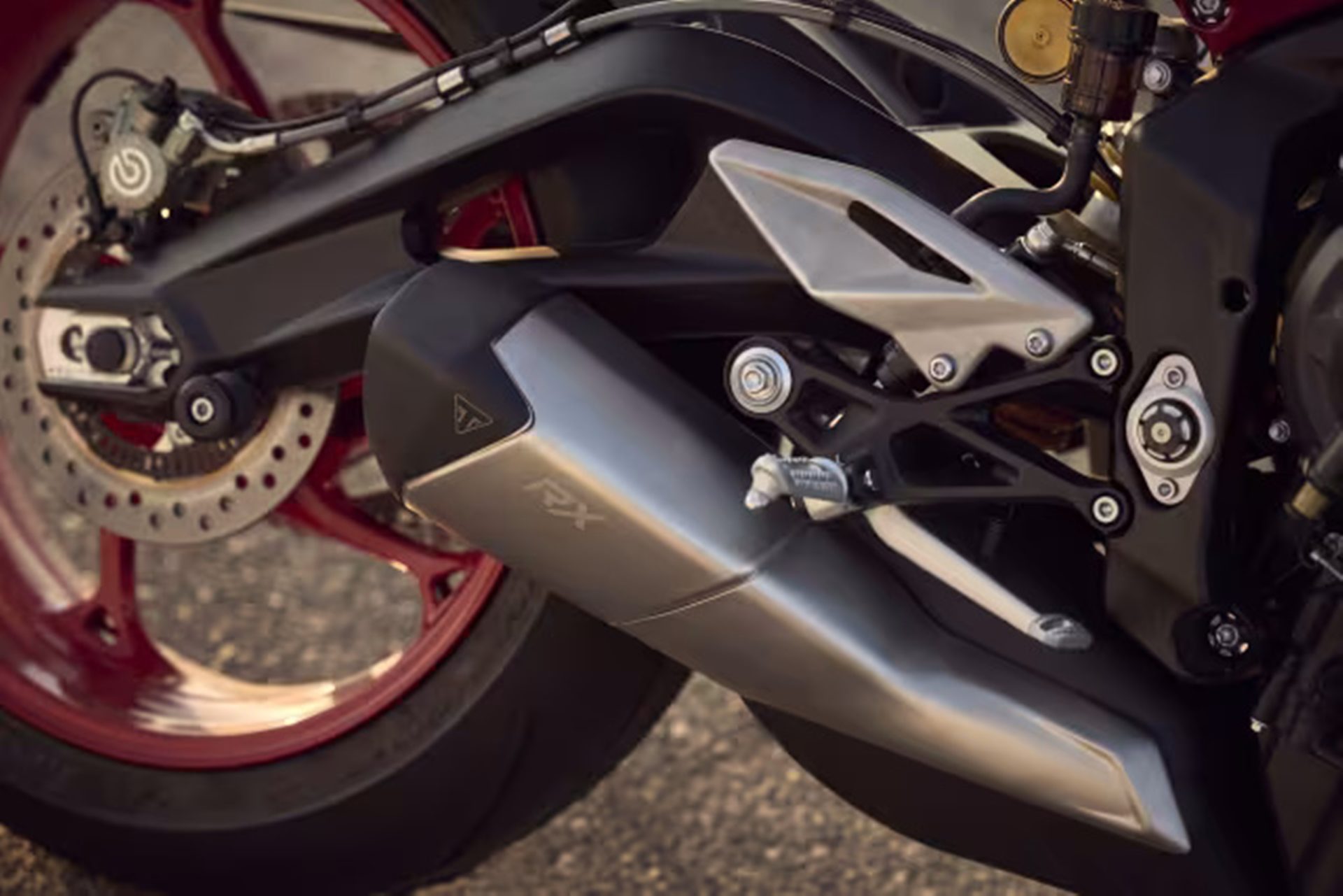 Triumph Street Triple 765 RX ไทรอัมพ์ สตรีท ทริบเปิ้ล ปี 2025 : ภาพที่ 4