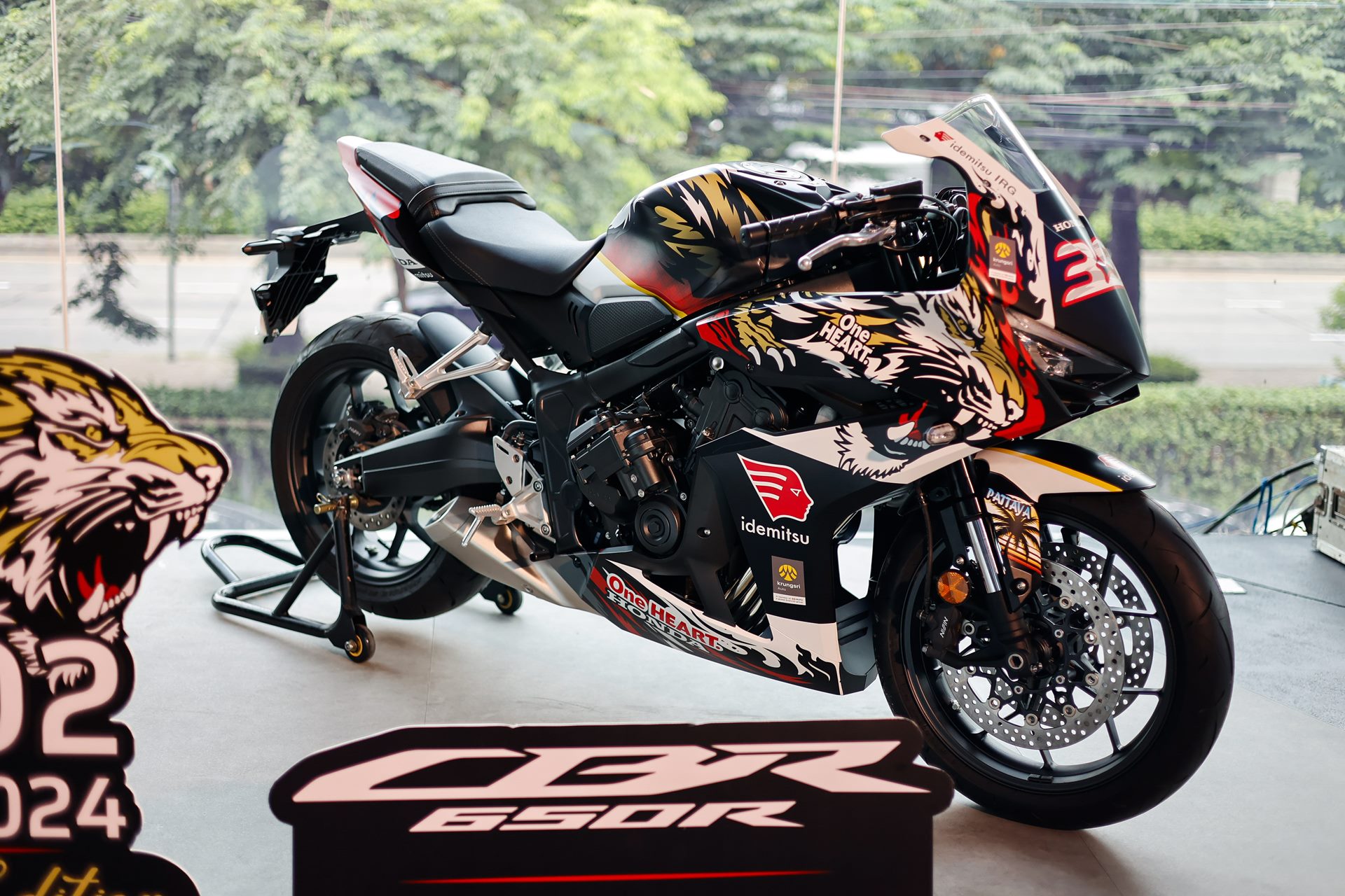Honda CBR 650R Moto2 ThaiGP 2024 Special Edition ฮอนด้า ซีบีอาร์ ปี 2024 : ภาพที่ 2