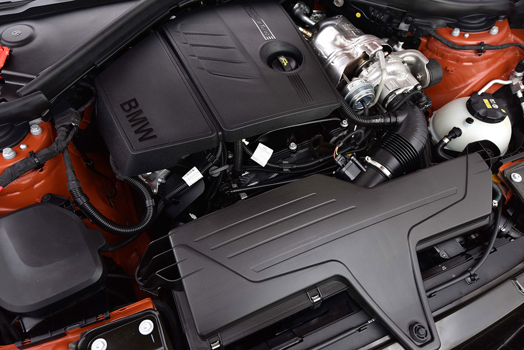 BMW Series 1 118i Sport บีเอ็มดับเบิลยู ซีรีส์ 1 ปี 2015 : ภาพที่ 10