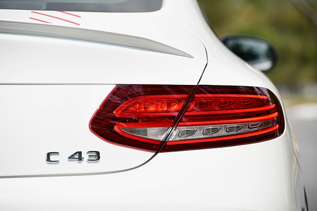 Mercedes-benz AMG C 43 4MATIC Coupe CKD เมอร์เซเดส-เบนซ์ เอเอ็มจี ปี 2018 : ภาพที่ 8