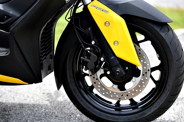 Yamaha XMAX 300 ยามาฮ่า ปี 2017 : ภาพที่ 7