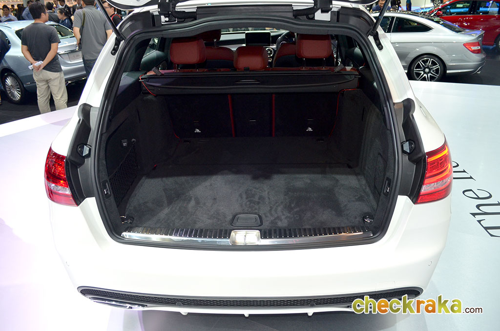 Mercedes-benz C-Class C 300 BlueTEC Hybrid Estate AMG Dynamic เมอร์เซเดส-เบนซ์ ซี-คลาส ปี 2014 : ภาพที่ 18