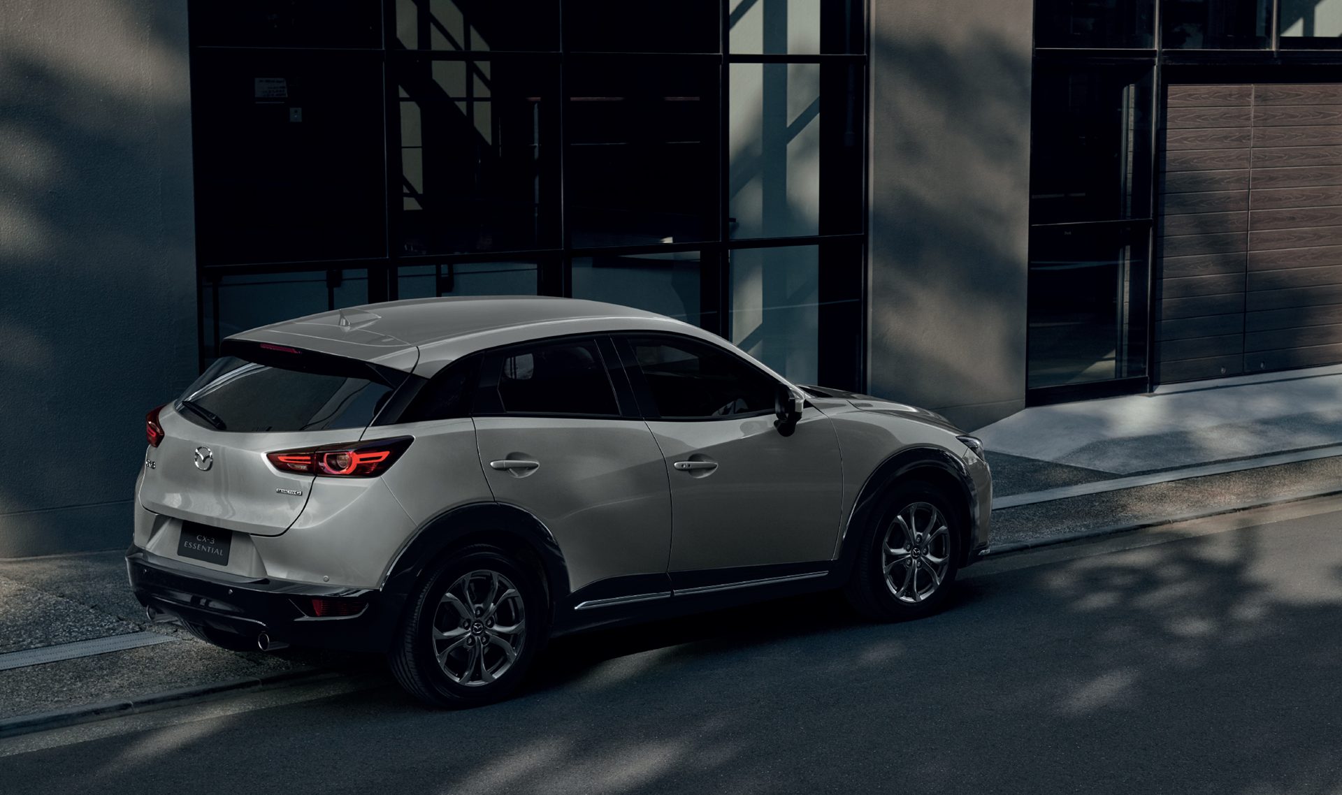 Mazda CX-3 Essential 2.0 Ultra Plus มาสด้า ซีเอ็กซ์-3 ปี 2025 : ภาพที่ 2