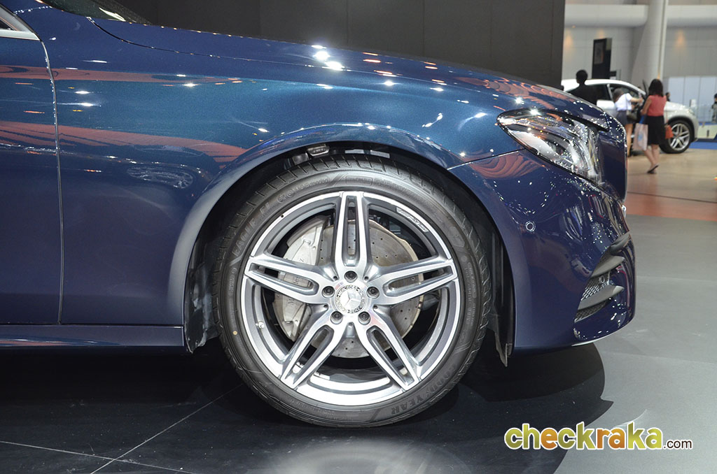 Mercedes-benz E-Class E 220 D AMG Dynamic เมอร์เซเดส-เบนซ์ อี-คลาส ปี 2016 : ภาพที่ 7