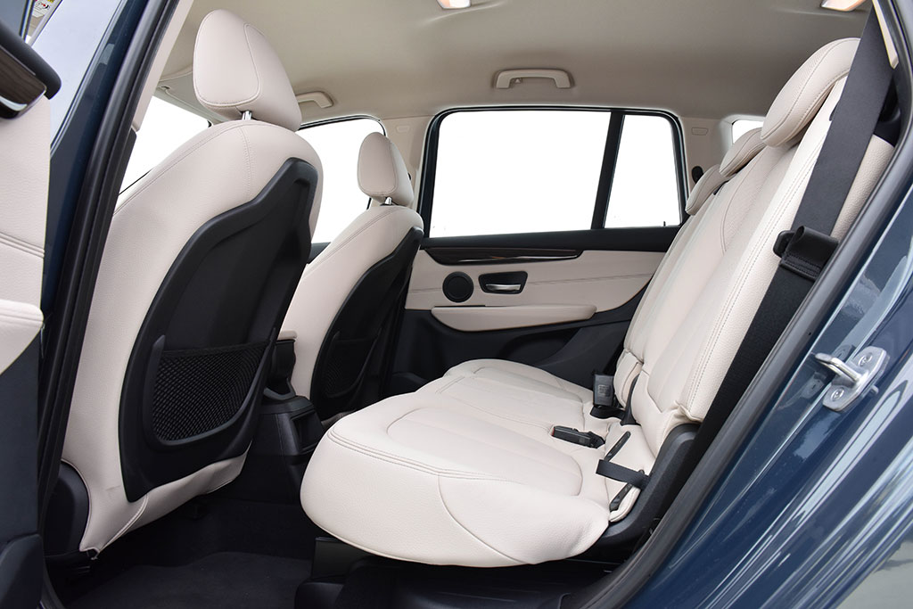 BMW Series 2 218i Gran Tourer Luxury บีเอ็มดับเบิลยู ซีรีส์ 2 ปี 2015 : ภาพที่ 6