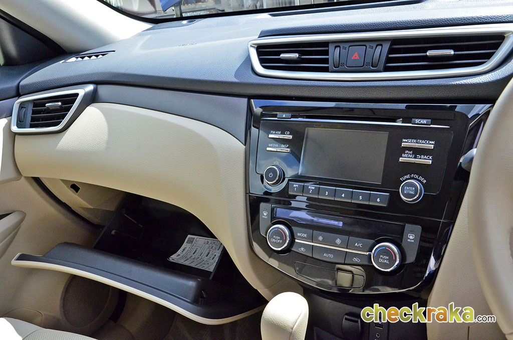 Nissan X-Trail 2.0 S Hybrid นิสสัน เอ็กซ์-เทรล ปี 2015 : ภาพที่ 12