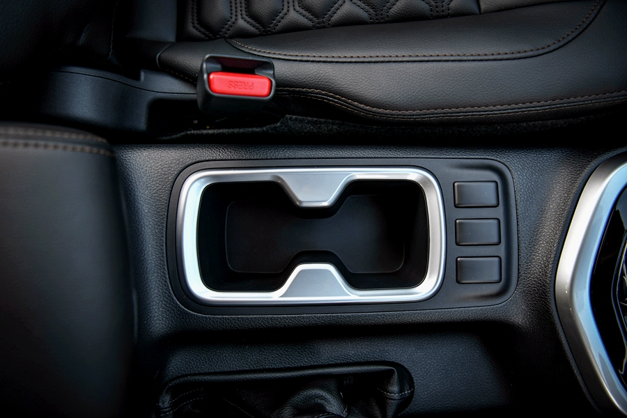 Nissan Navara King Cab E 6MT นิสสัน นาวาร่า ปี 2024 : ภาพที่ 18