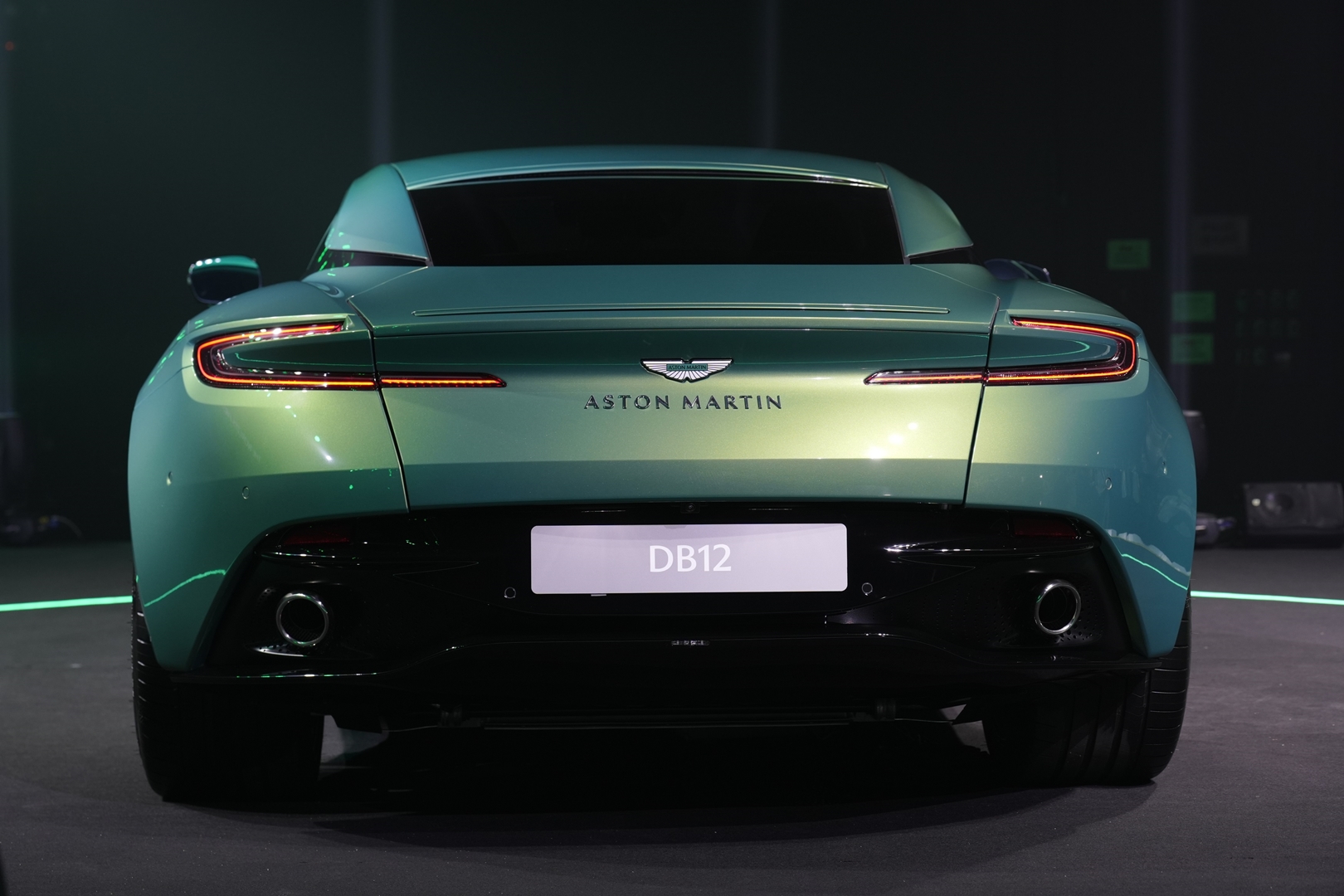 Aston Martin DB12 V8 แอสตัน มาร์ติน ปี 2023 : ภาพที่ 2