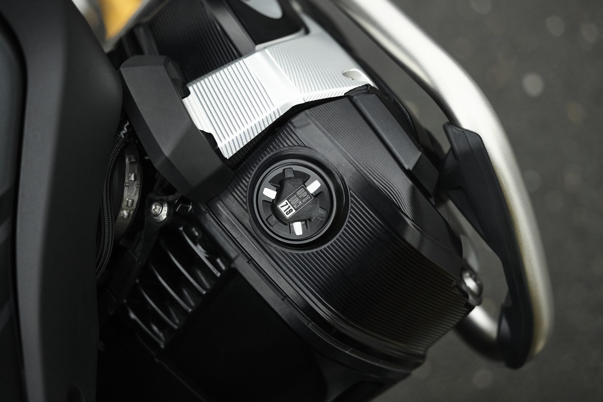 BMW R 1250 GS Adventure (Ultimate Edition) บีเอ็มดับเบิลยู อาร์ ปี 2024 : ภาพที่ 6