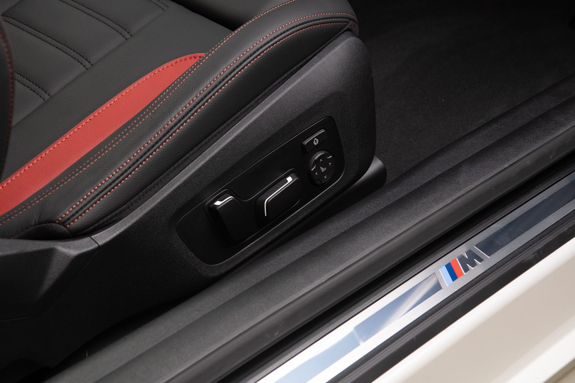 BMW Series 4 430i Convertible M Sport บีเอ็มดับเบิลยู ซีรีส์ 4 ปี 2025 : ภาพที่ 12