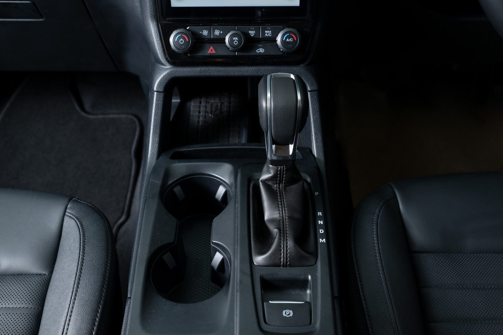 Ford Everest 2.0L Turbo Sport Special Edition 4x2 6AT ฟอร์ด เอเวอเรสต์ ปี 2025 : ภาพที่ 8