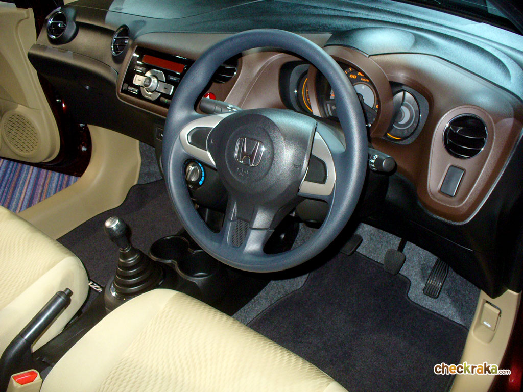 Honda Brio Amaze V MT ฮอนด้า บริโออเมซ ปี 2012 : ภาพที่ 17