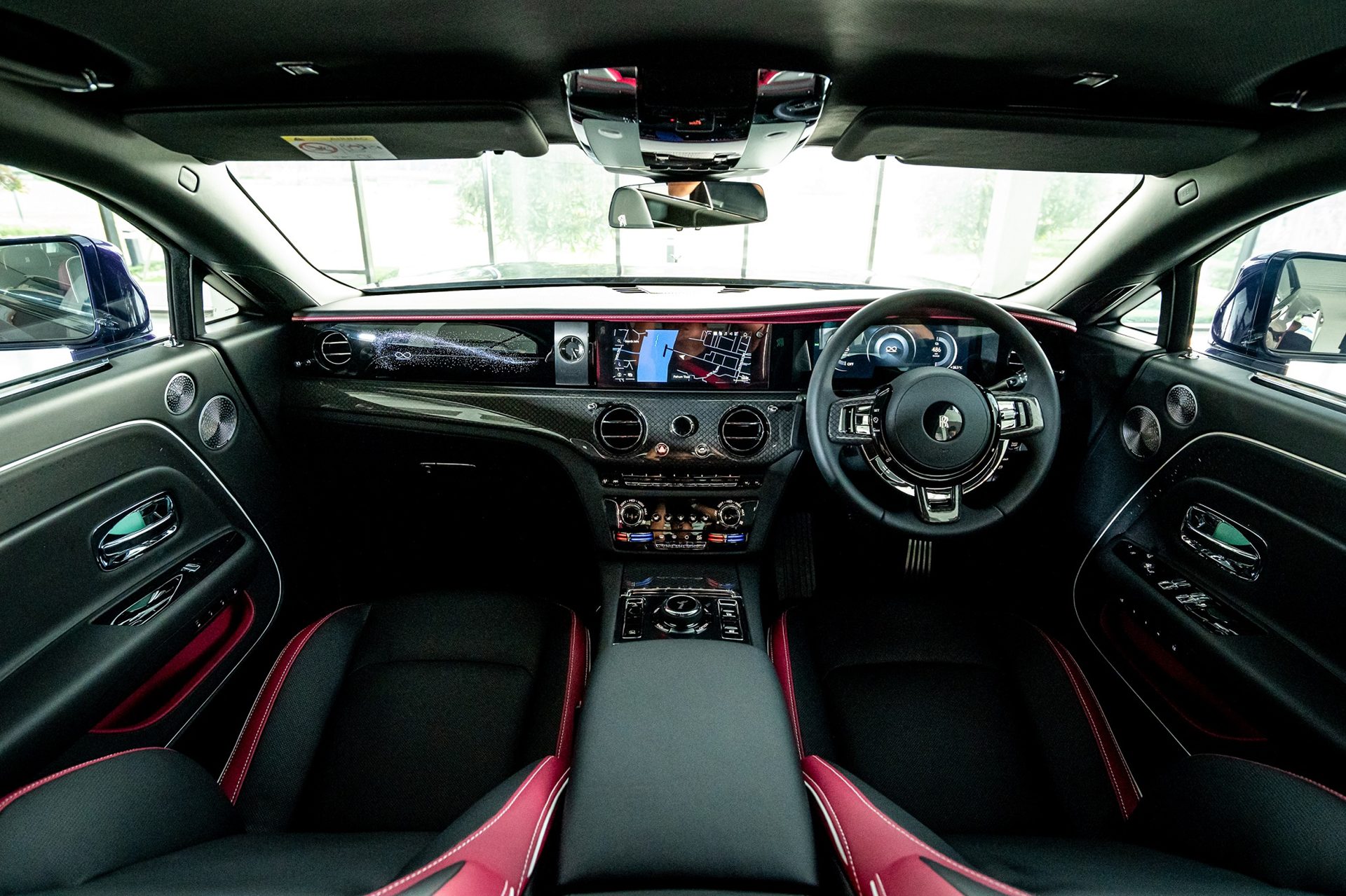 Rolls-Royce Black Badge Spectre โรลส์-รอยซ์ ปี 2025 : ภาพที่ 7