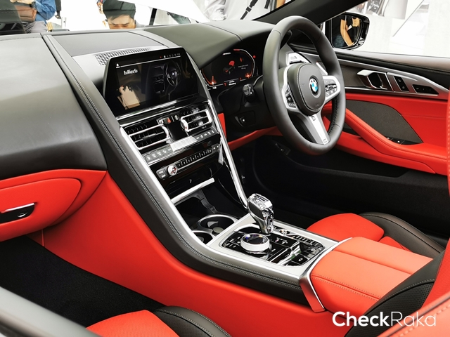 BMW M8 M850i xDrive Convertible บีเอ็มดับเบิลยู ปี 2019 : ภาพที่ 15