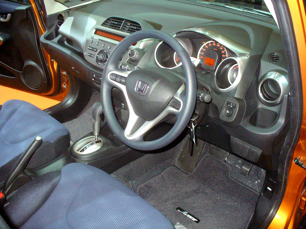 Honda Jazz SV AT ฮอนด้า แจ๊ส ปี 2011 : ภาพที่ 7