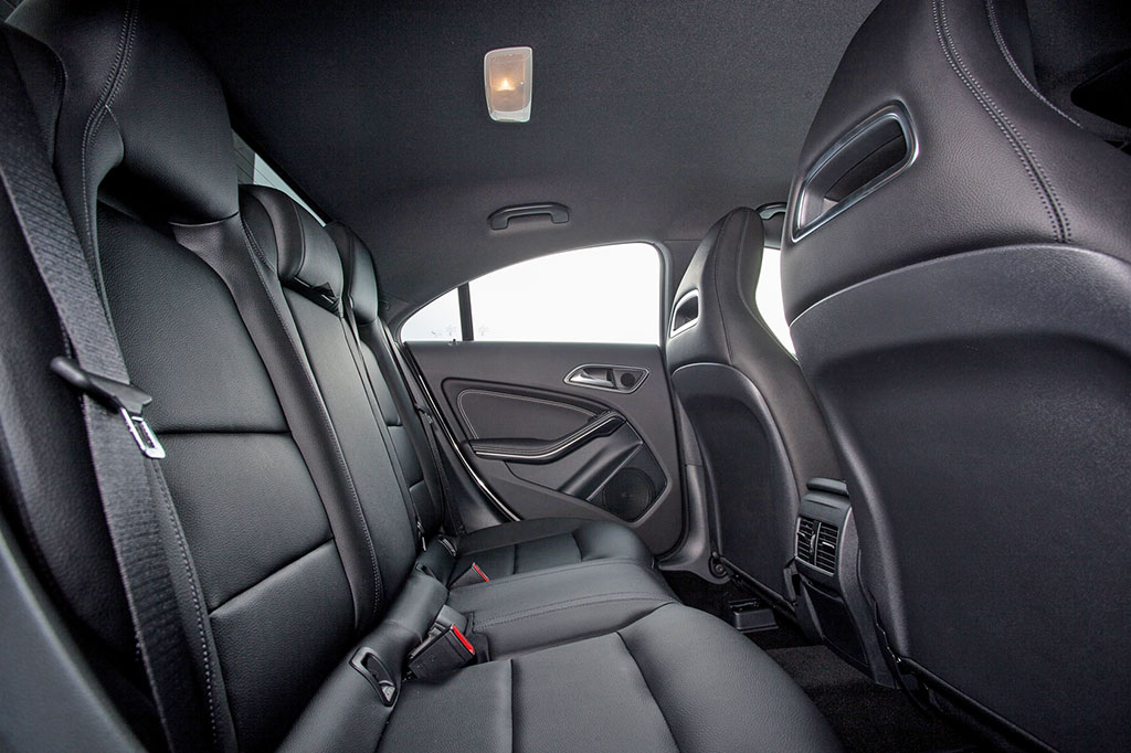 Mercedes-benz CLA-Class CLA 200 Urban เมอร์เซเดส-เบนซ์ ปี 2015 : ภาพที่ 8