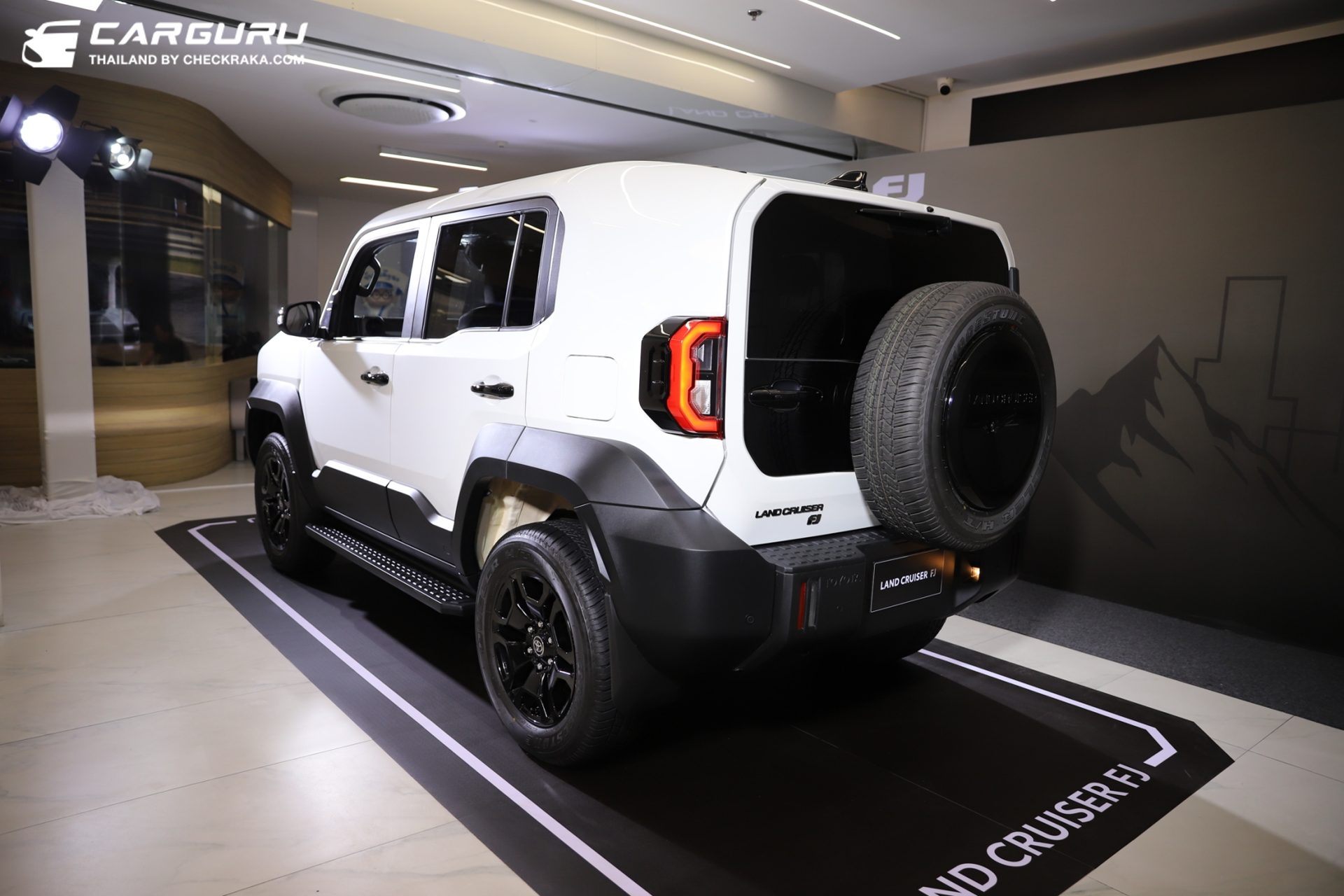 Toyota Land Cruiser FJ 4WD 2.7 โตโยต้า ปี 2026 : ภาพที่ 3