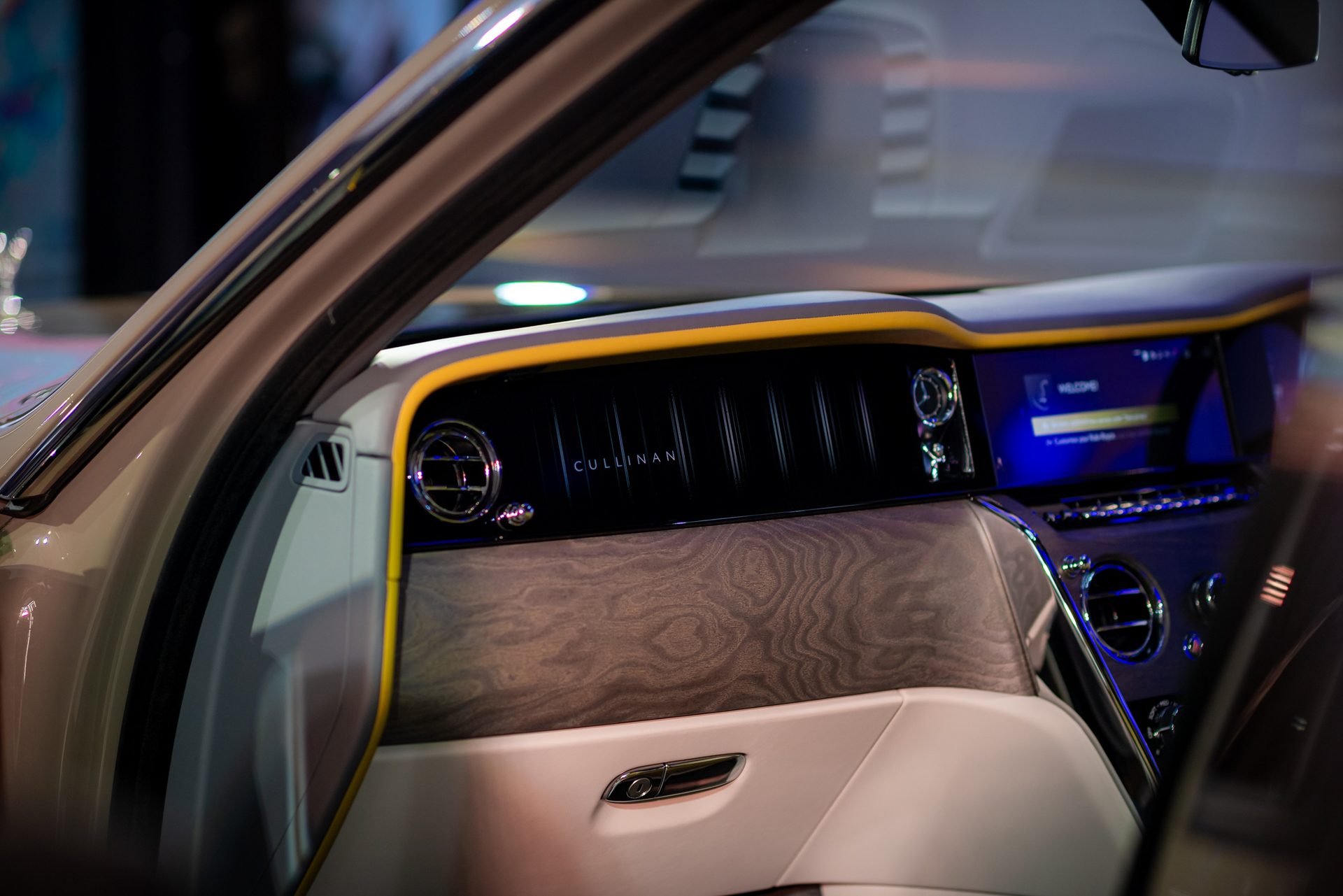 Rolls-Royce Cullinan Series II โรลส์-รอยซ์ ปี 2024 : ภาพที่ 7