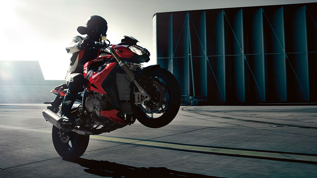 BMW S 1000 RR บีเอ็มดับเบิลยู เอส ปี 2015 : ภาพที่ 1