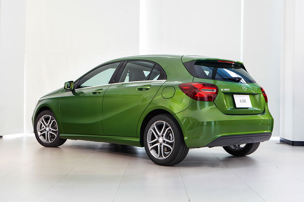 Mercedes-benz A-Class A 180 Urban เมอร์เซเดส-เบนซ์ เอ-คลาส ปี 2015 : ภาพที่ 3