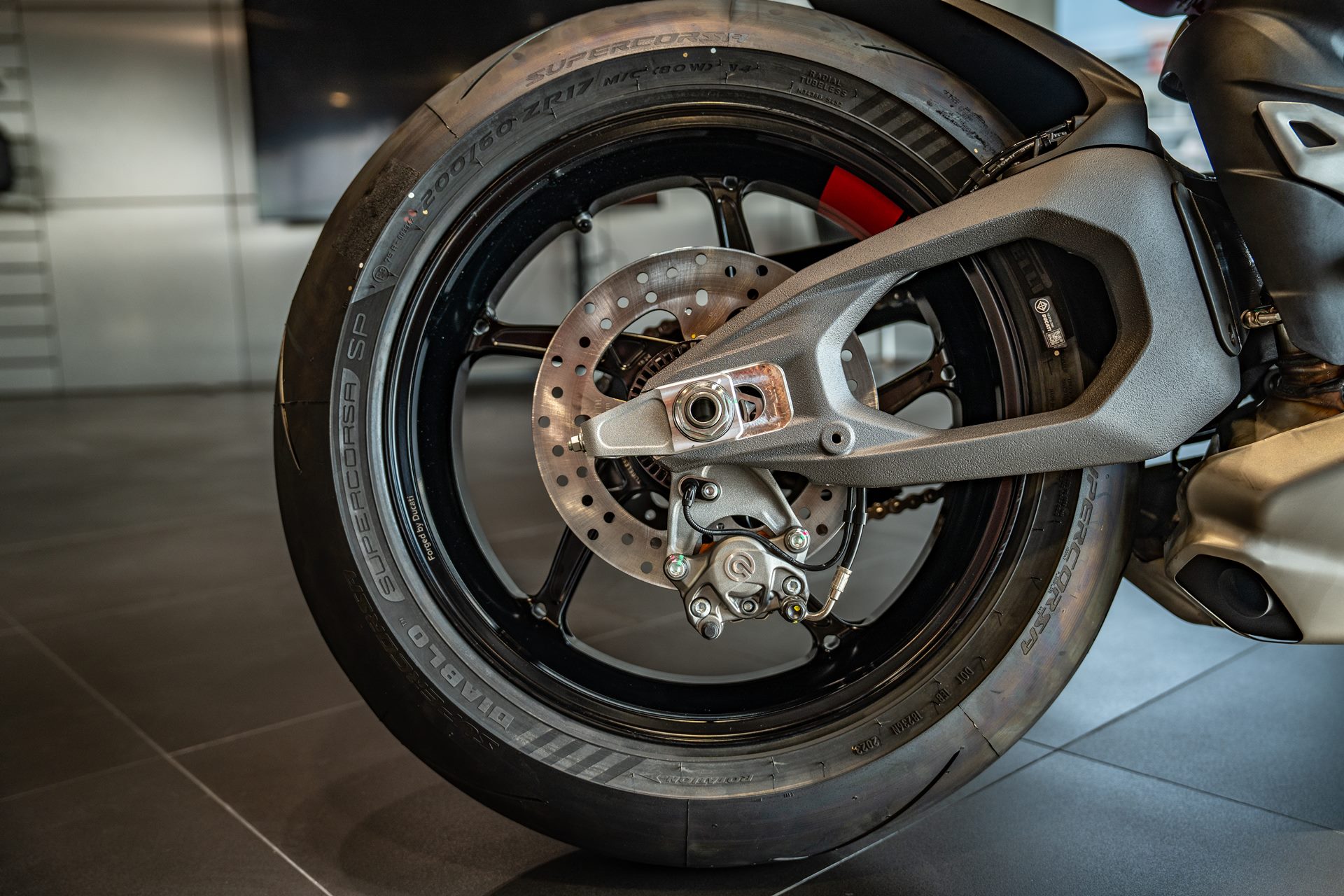 Ducati Panigale V4S ดูคาติ ปี 2025 : ภาพที่ 10