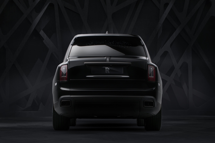 Rolls-Royce Cullinan Black Badge โรลส์-รอยซ์ ปี 2020 : ภาพที่ 2