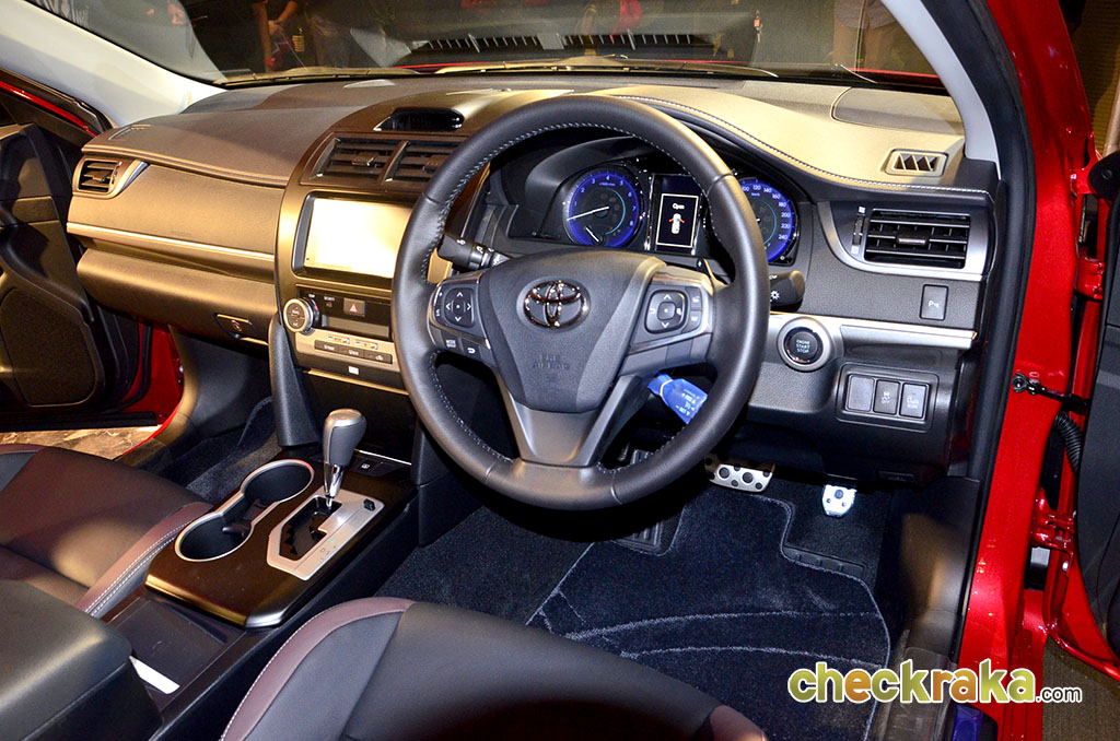 Toyota Camry 2.5 G ESport โตโยต้า คัมรี่ ปี 2015 : ภาพที่ 16