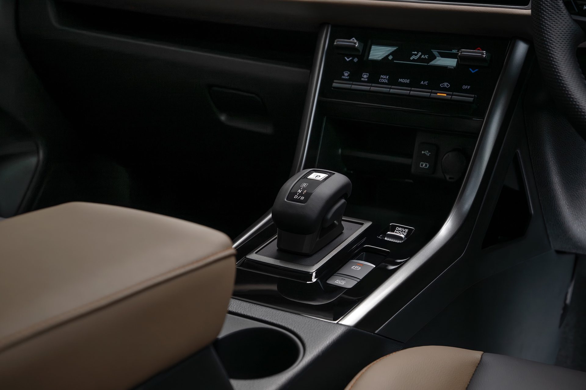 Mitsubishi Xpander Cross HEV มิตซูบิชิ ปี 2025 : ภาพที่ 8