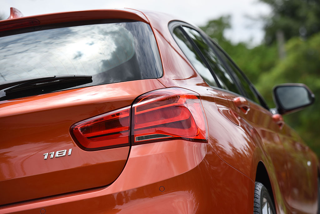 BMW Series 1 118i Sport บีเอ็มดับเบิลยู ซีรีส์ 1 ปี 2015 : ภาพที่ 5