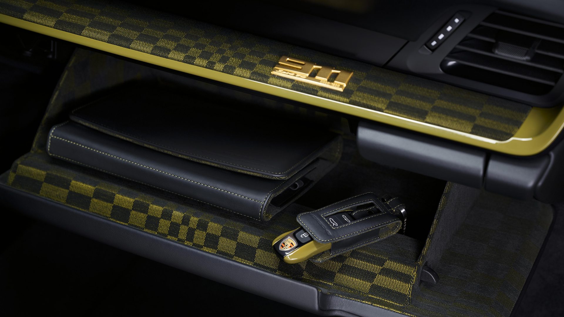 Porsche 911 Spirit 70 ปอร์เช่ ปี 2025 : ภาพที่ 13