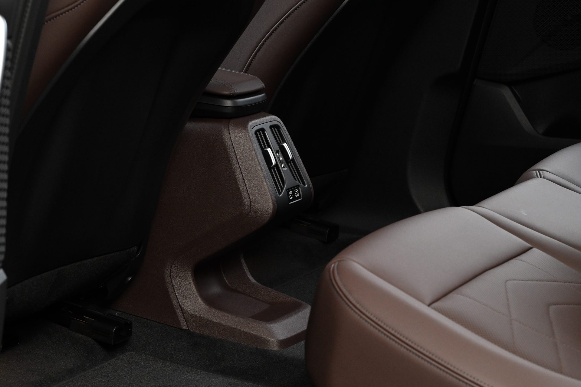 BMW i X1 eDrive20L M Sport บีเอ็มดับเบิลยู ปี 2025 : ภาพที่ 17