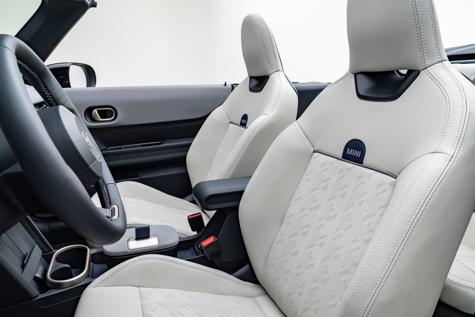 Mini Convertible Cooper S มินิ คอนเวอร์ติเบิล ปี 2025 : ภาพที่ 11