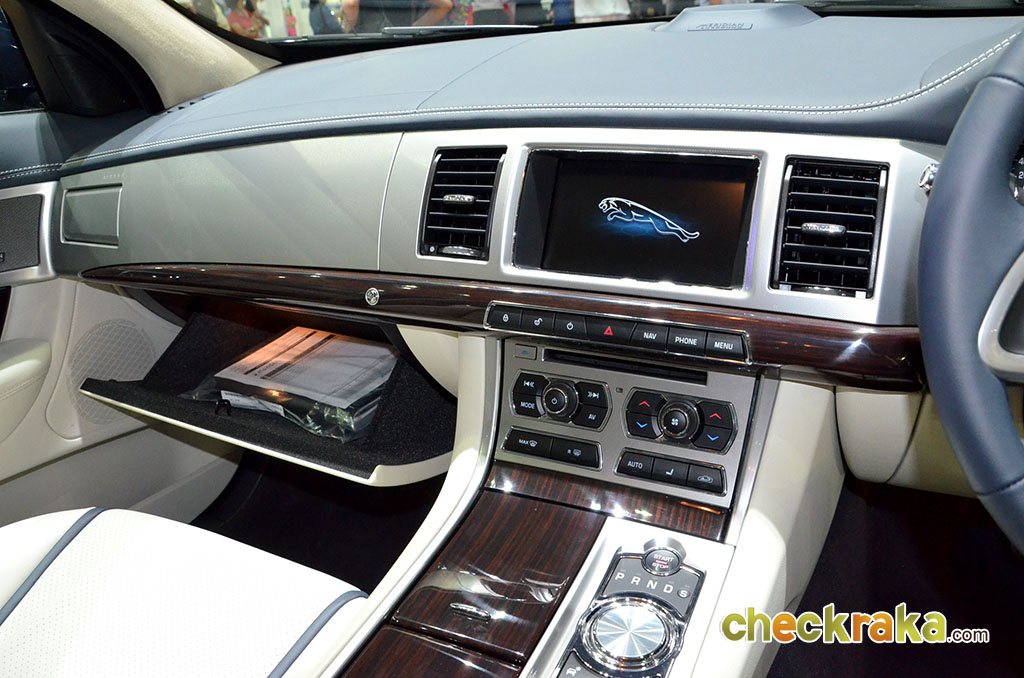 Jaguar XF 2.2D Portfolio จากัวร์ เอ็กซ์เอฟ ปี 2013 : ภาพที่ 11