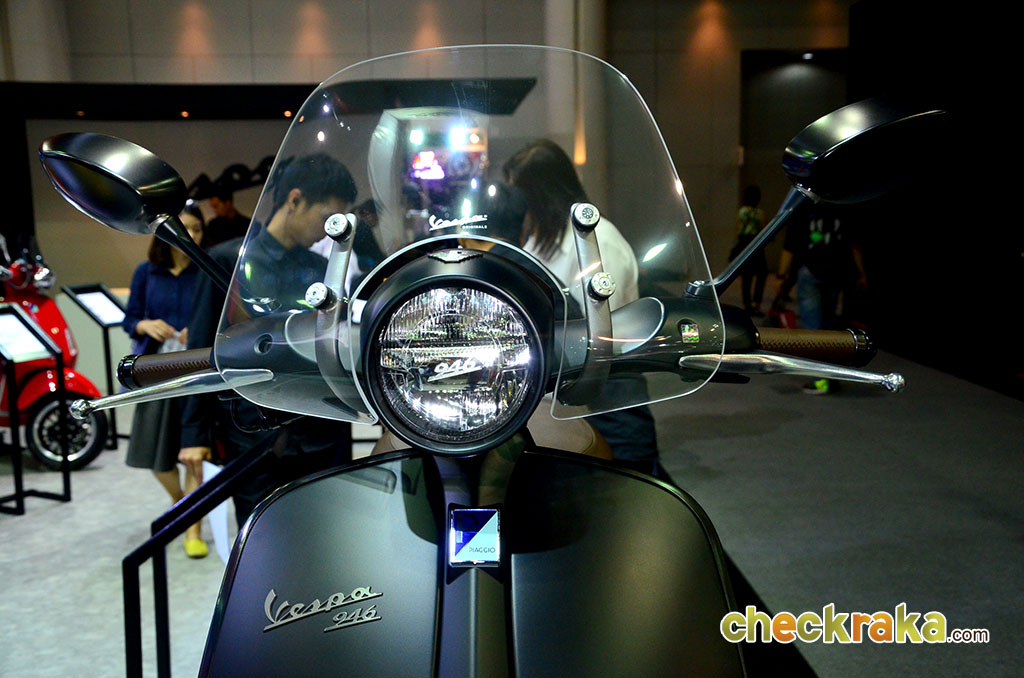 Vespa 946 Emporio Armani เวสป้า ปี 2015 : ภาพที่ 10