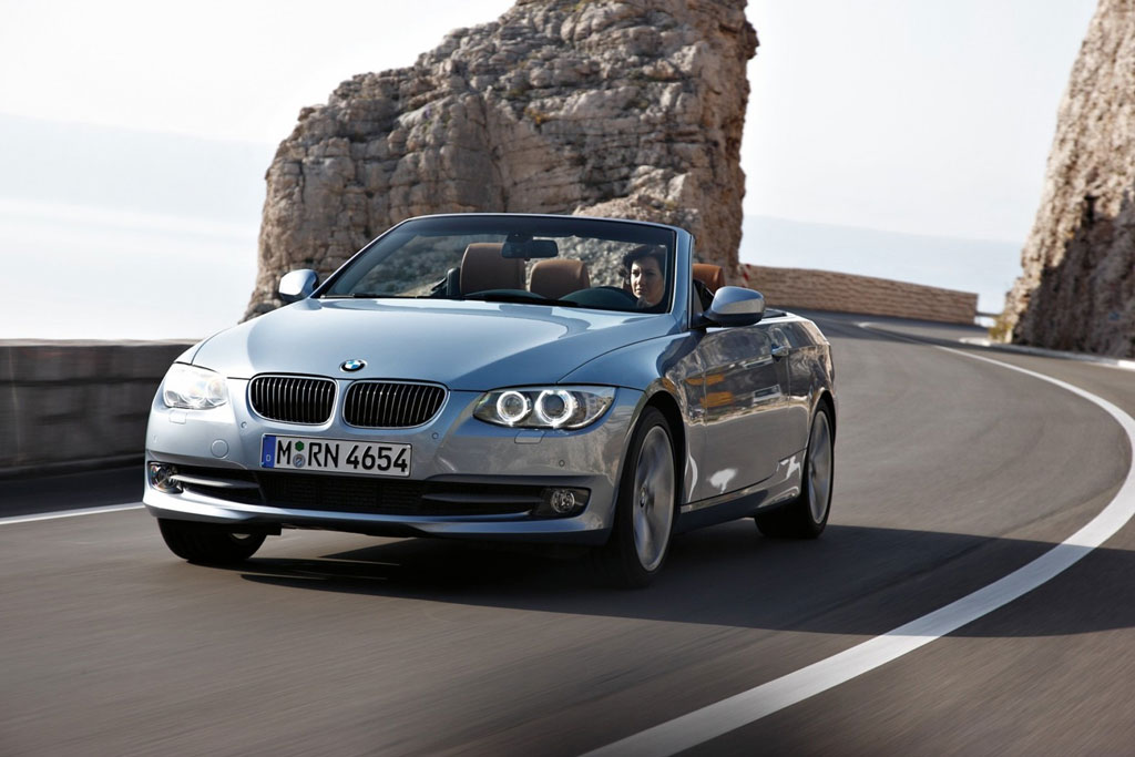 BMW Series 3 325i Convertible บีเอ็มดับเบิลยู ซีรีส์3 ปี 2010 : ภาพที่ 6