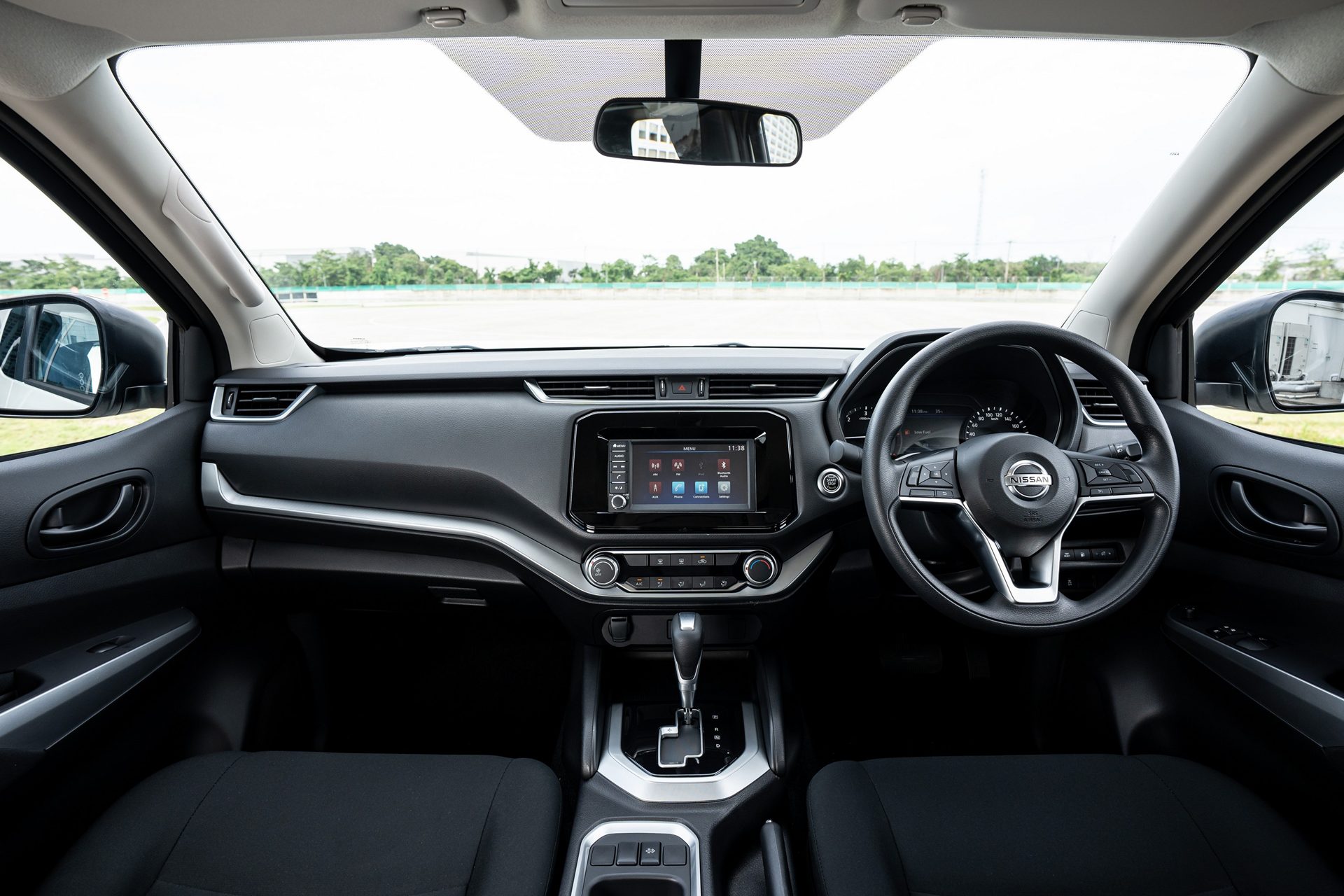 Nissan Navara King Cab Calibre SL 7AT นิสสัน นาวาร่า ปี 2025 : ภาพที่ 10