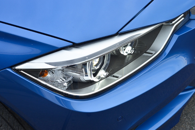 BMW Series 3 320d Touring M Sport บีเอ็มดับเบิลยู ซีรีส์3 ปี 2012 : ภาพที่ 3